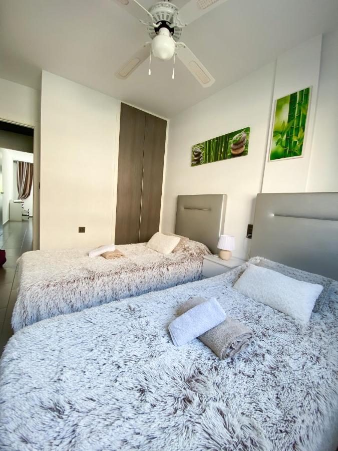 Oasis Beach Apartments لقنت المظهر الخارجي الصورة