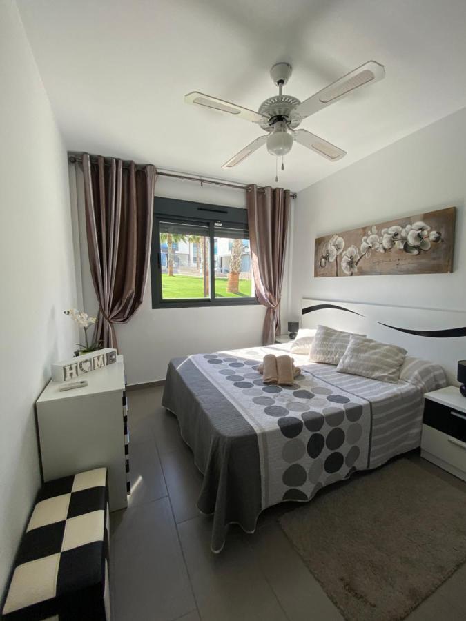 Oasis Beach Apartments لقنت المظهر الخارجي الصورة