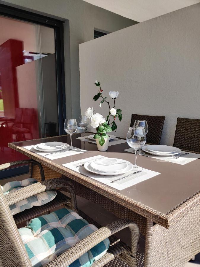 Oasis Beach Apartments لقنت المظهر الخارجي الصورة