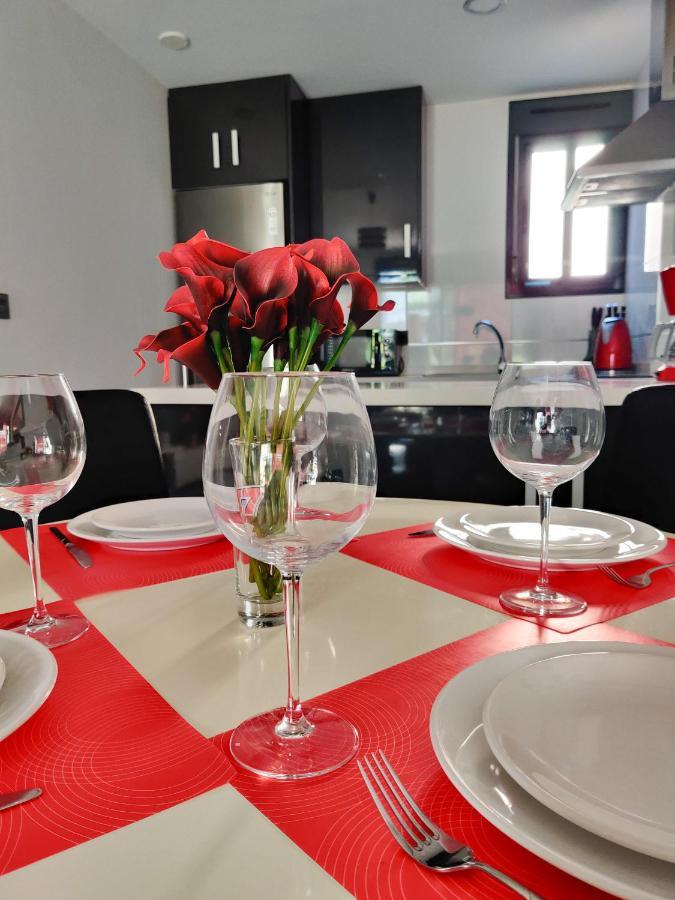 Oasis Beach Apartments لقنت المظهر الخارجي الصورة