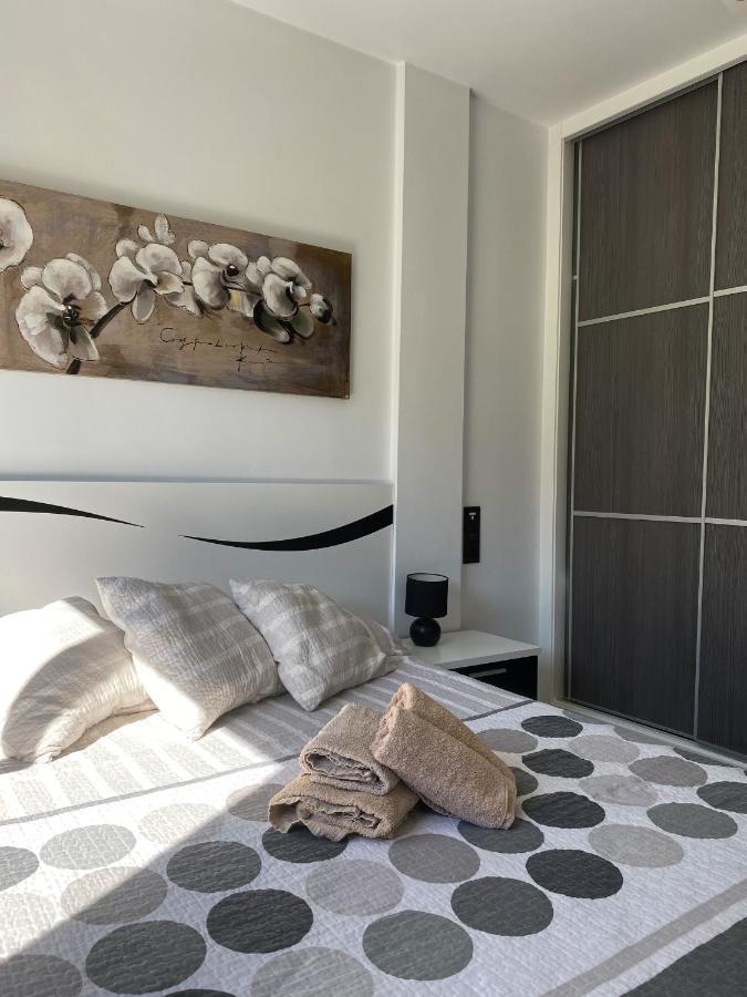 Oasis Beach Apartments لقنت المظهر الخارجي الصورة