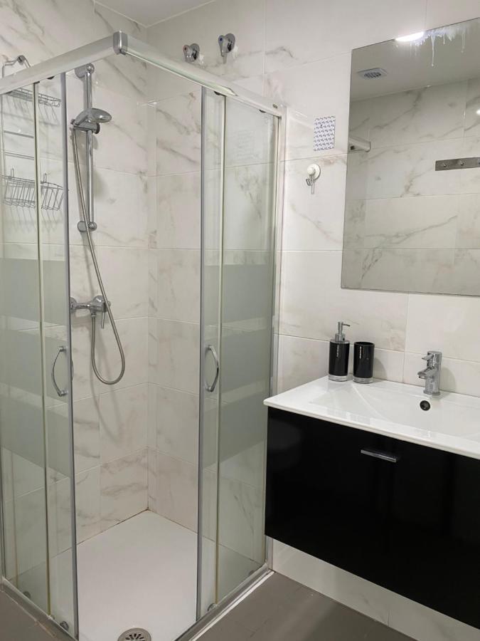 Oasis Beach Apartments لقنت المظهر الخارجي الصورة