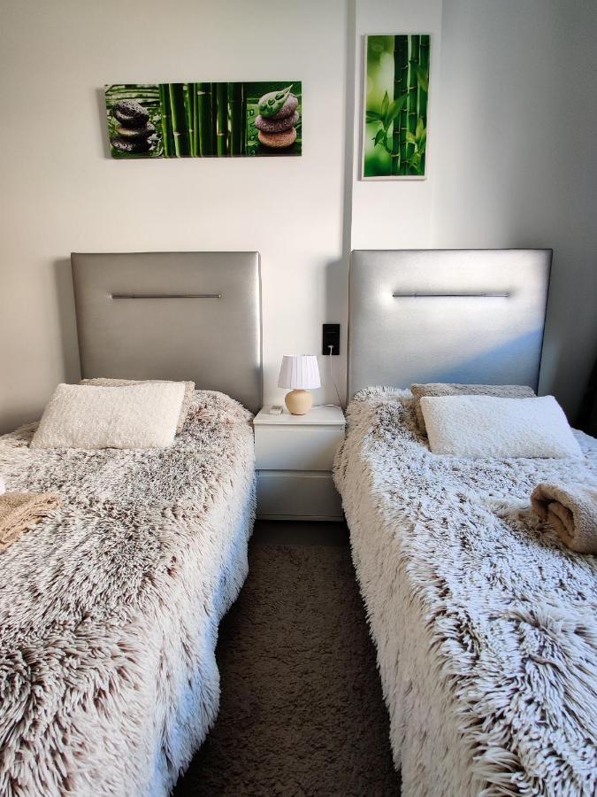 Oasis Beach Apartments لقنت المظهر الخارجي الصورة